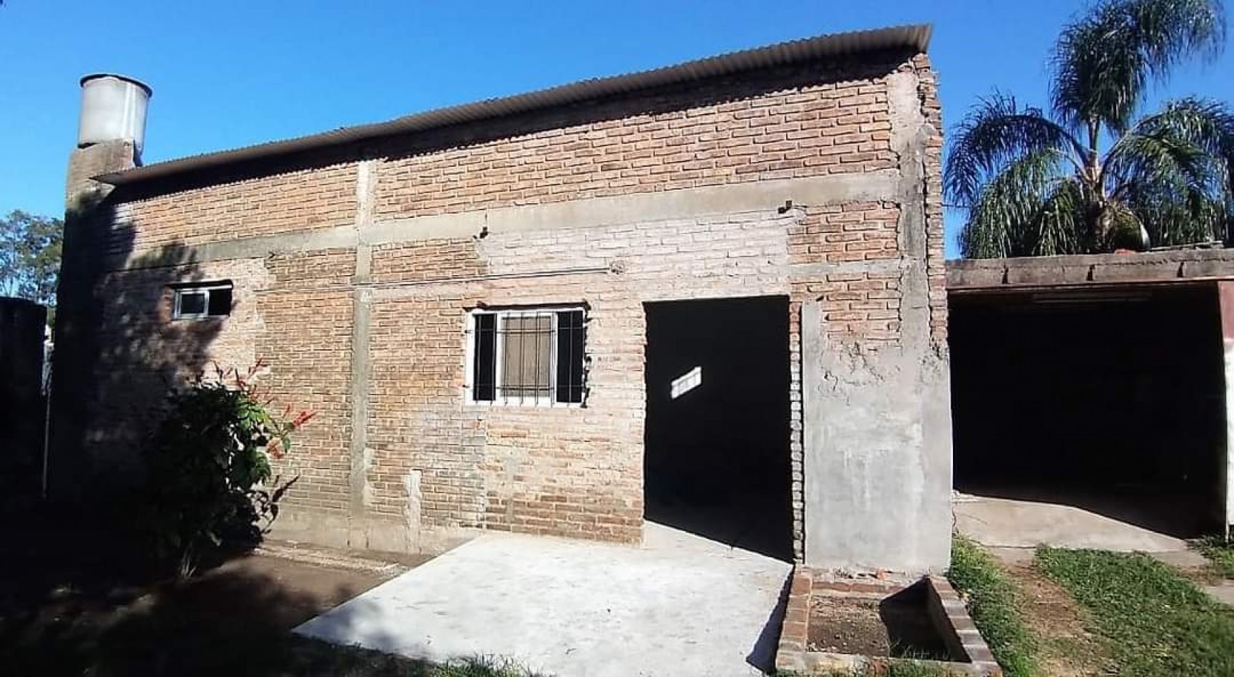 SE VENDE PROPIEDAD A RESTAURAR