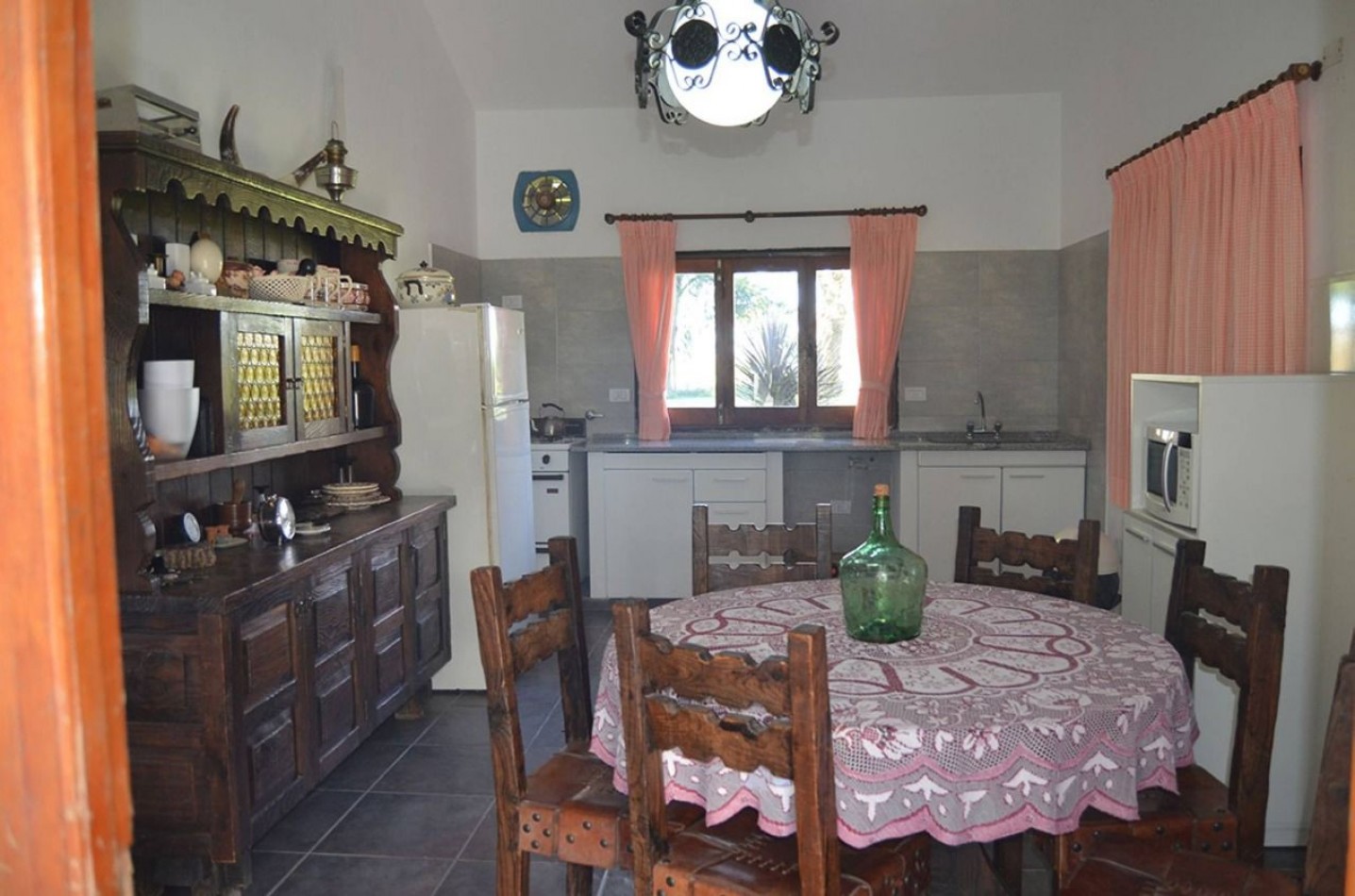 EN VENTA CASA QUINTA SOBRE RUTA