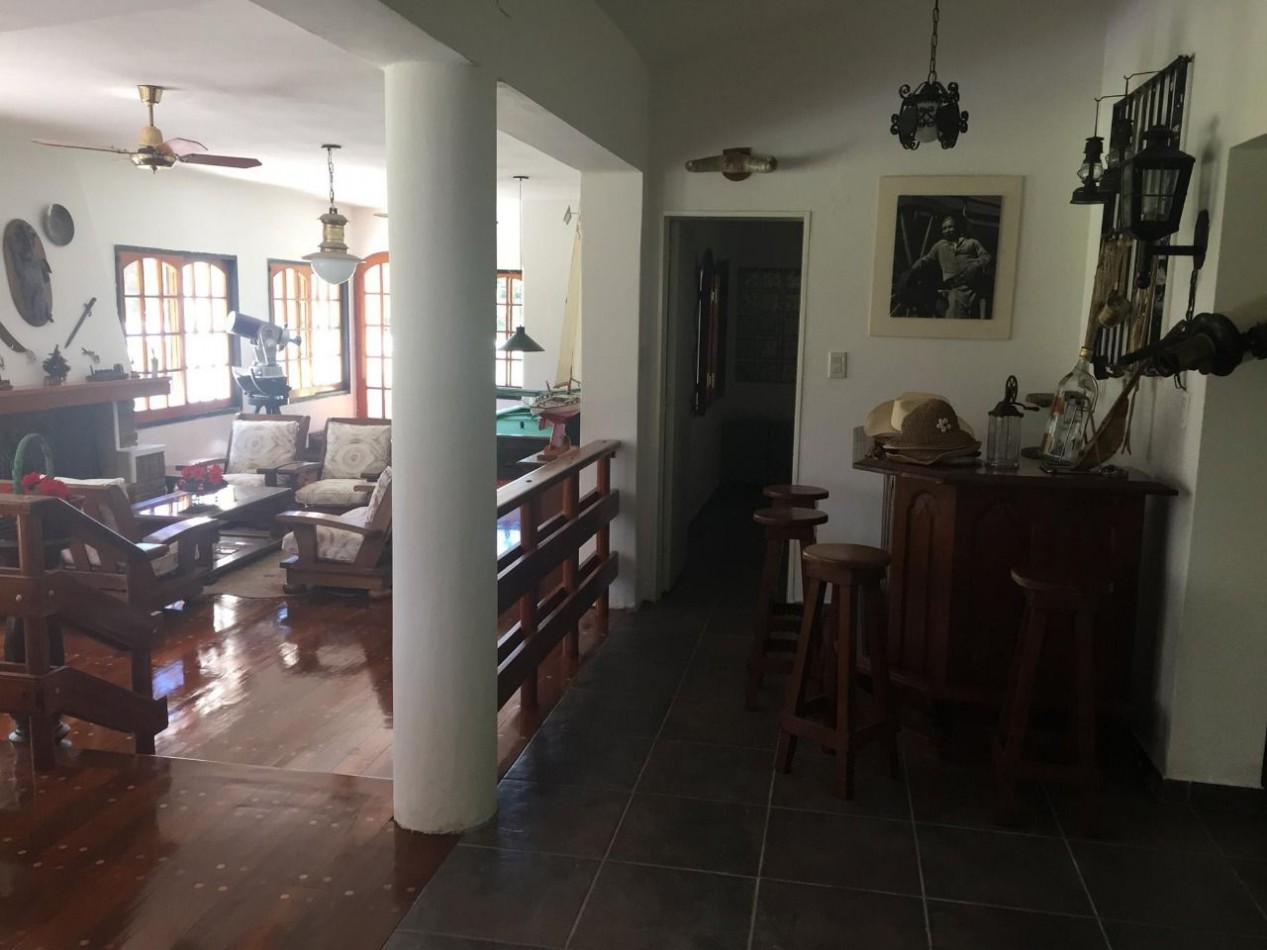 EN VENTA CASA QUINTA SOBRE RUTA