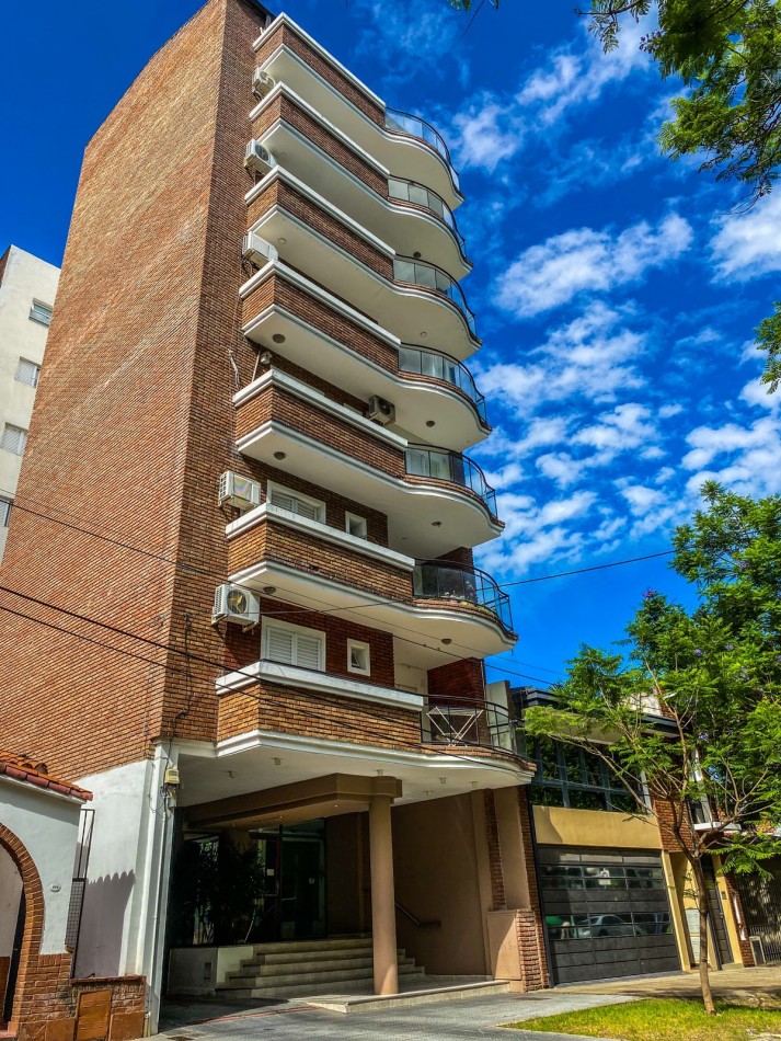 ALQUILO DEPARTAMENTO AMOBLADO DE 3 AMBIENTES ZONA PARQUE