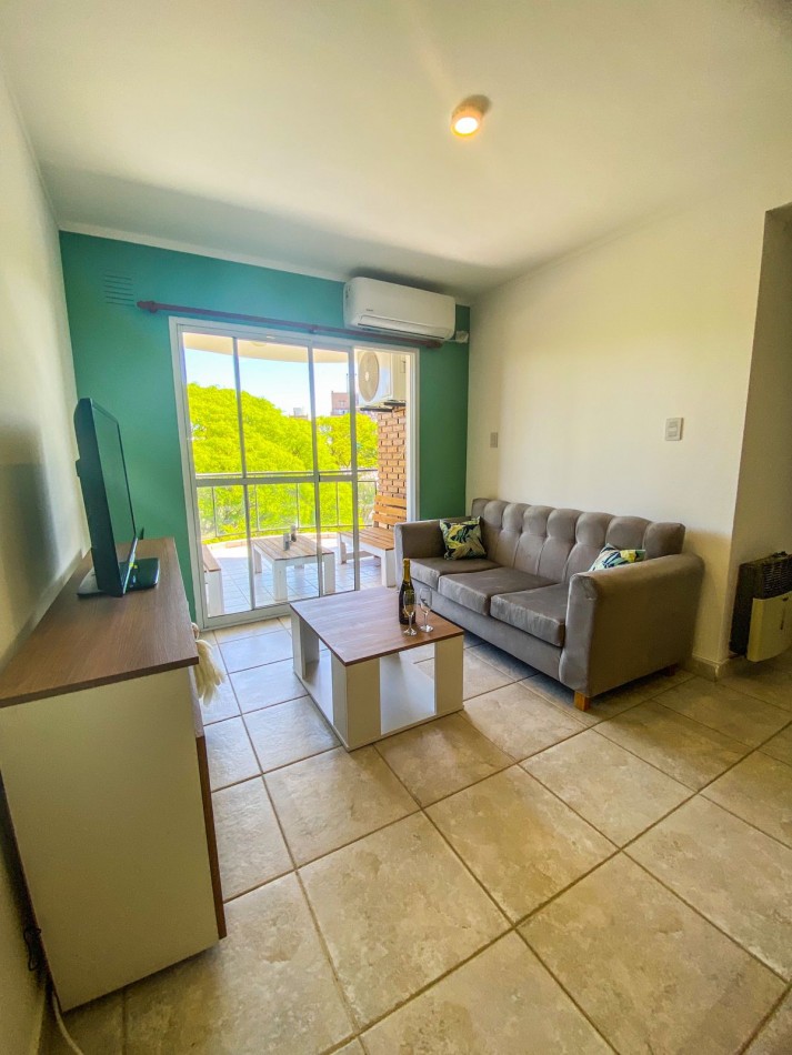 ALQUILO DEPARTAMENTO AMOBLADO DE 3 AMBIENTES ZONA PARQUE