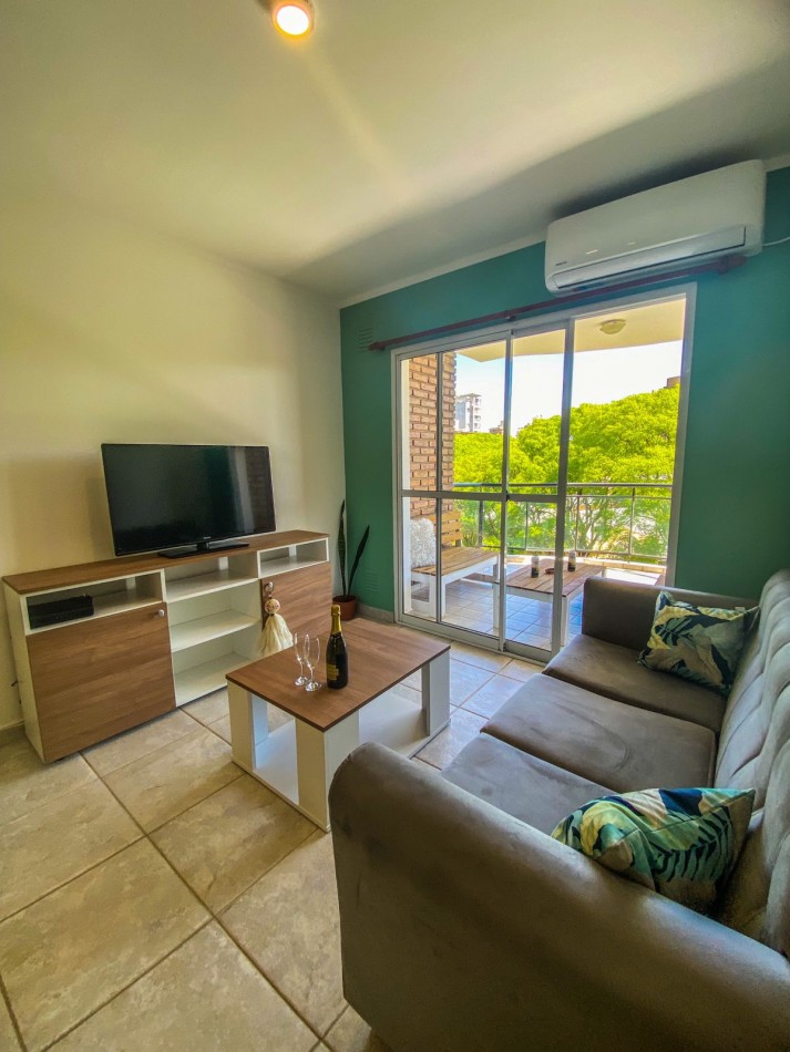 ALQUILO DEPARTAMENTO AMOBLADO DE 3 AMBIENTES ZONA PARQUE