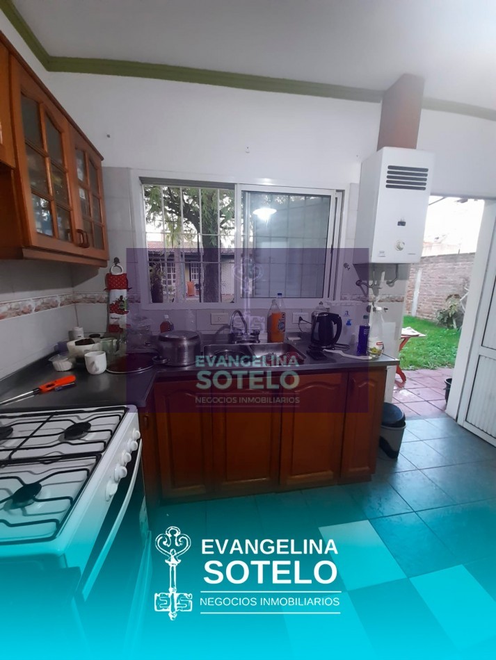 ALQUILO HERMOSA CASA EN BARRIO PARACAO