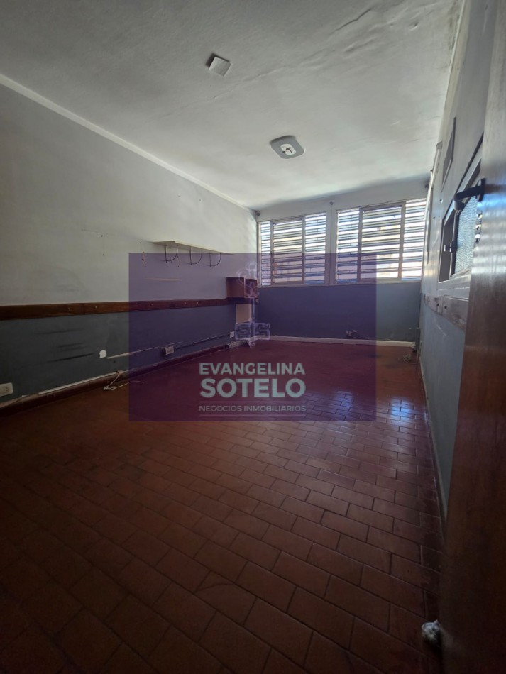 ALQUILO PROPIEDAD  EN MICROCENTRO