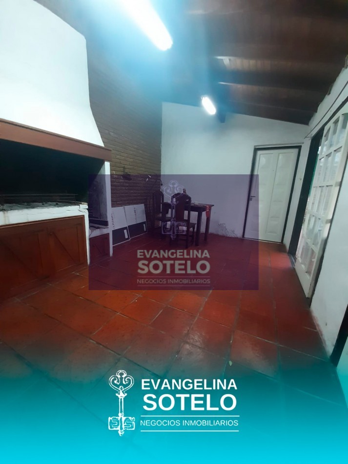 ALQUILO HERMOSA CASA EN BARRIO PARACAO