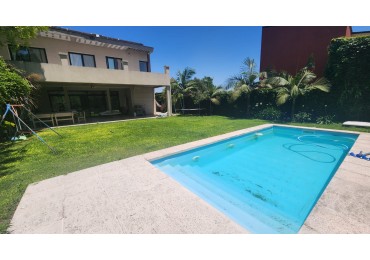 En venta espectacular casa en zona La Toma